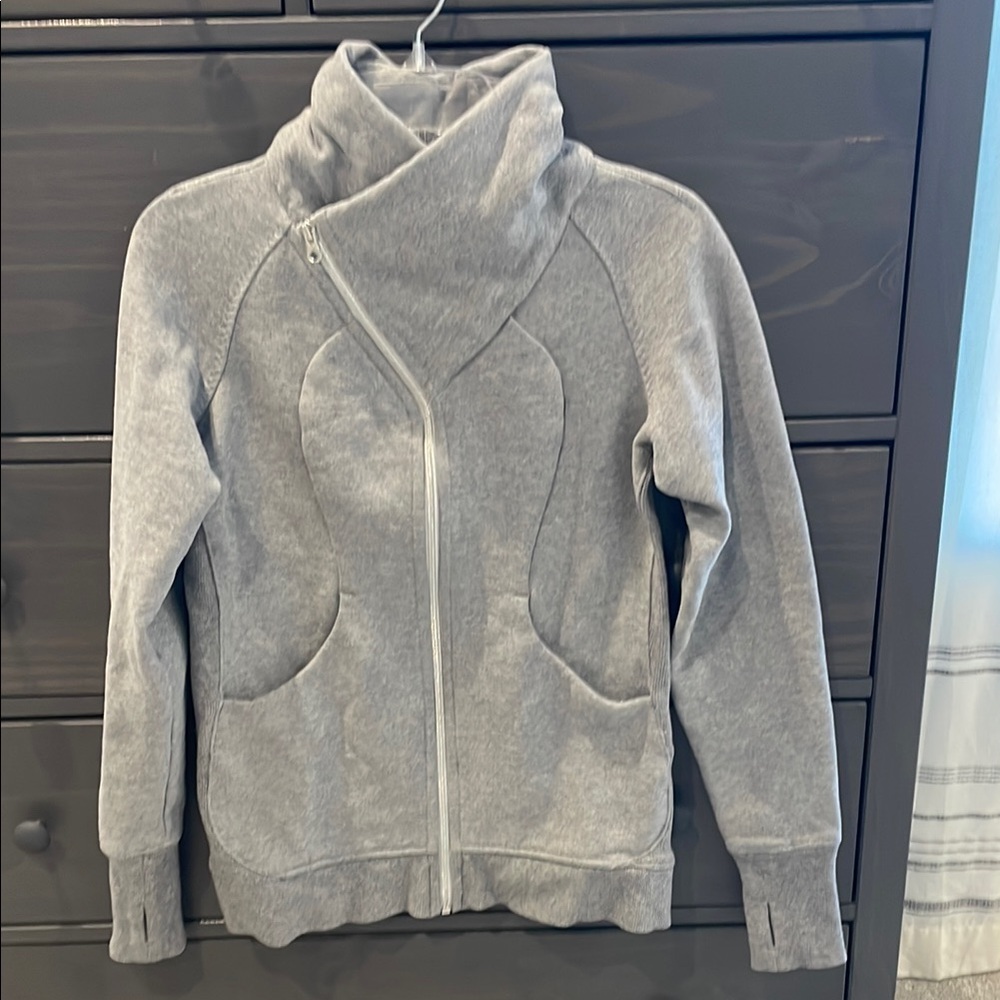 Lululemon gray sweatshirt. Size 6